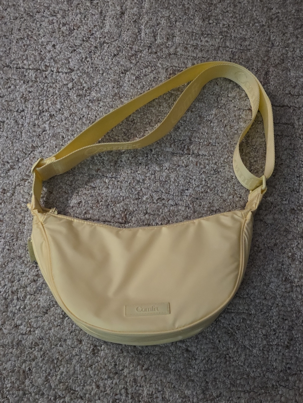 Comfrt Crossbody Bag Buttercream Color